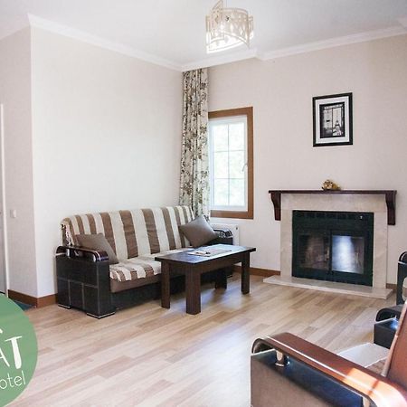 Rahat Hotel Набран Екстериор снимка